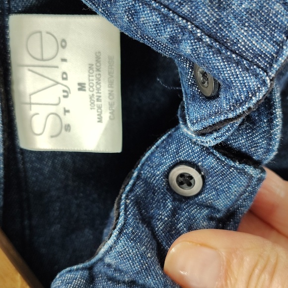 Style Studio Button Up Denim Shirt Size Medium Leaf Detail On Detachable Collar - Picture 5 of 9